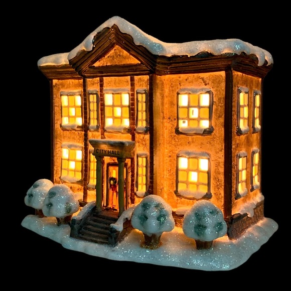 IT'S A WONDERFUL LIFE, CITY HALL, ILLUMINATED VILLAGE - Picture 7 of 12